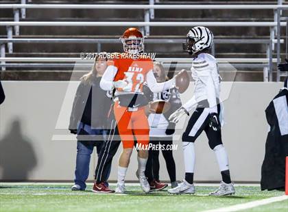 Thumbnail 2 in Grandview vs. Kemp (UIL 3A Division 1 Quarterfinal) photogallery.