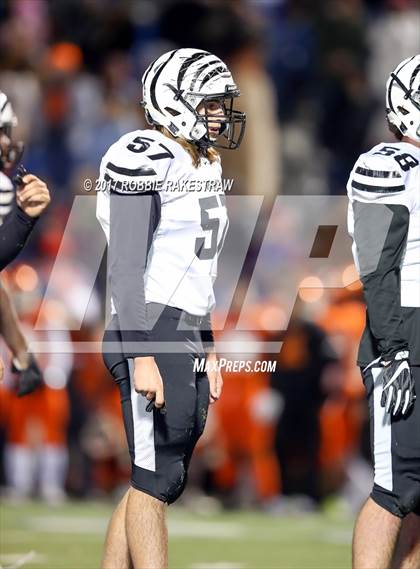 Thumbnail 2 in Grandview vs. Kemp (UIL 3A Division 1 Quarterfinal) photogallery.