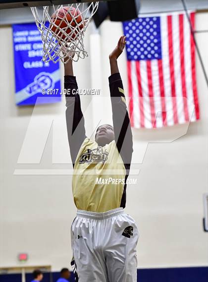 Thumbnail 2 in MacArthur [Douglas] vs Austin (SAISD Invitational) photogallery.