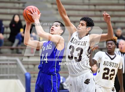 Thumbnail 3 in MacArthur [Douglas] vs Austin (SAISD Invitational) photogallery.