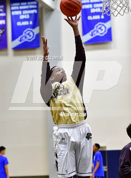 Thumbnail 3 in MacArthur [Douglas] vs Austin (SAISD Invitational) photogallery.