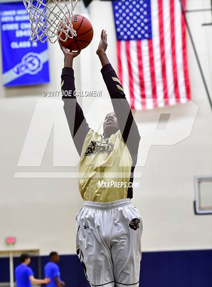 Thumbnail 1 in MacArthur [Douglas] vs Austin (SAISD Invitational) photogallery.