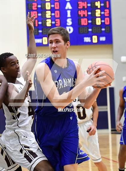 Thumbnail 1 in MacArthur [Douglas] vs Austin (SAISD Invitational) photogallery.