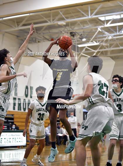 Thumbnail 1 in West Hempstead vs Carle Place photogallery.