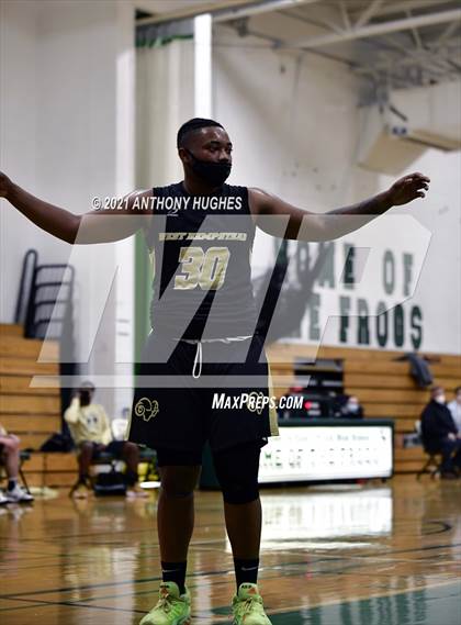 Thumbnail 1 in West Hempstead vs Carle Place photogallery.