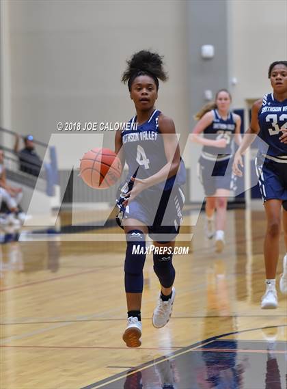 Thumbnail 2 in Smithson Valley vs Alamo Heights (SAISD Basketball Tournament) photogallery.