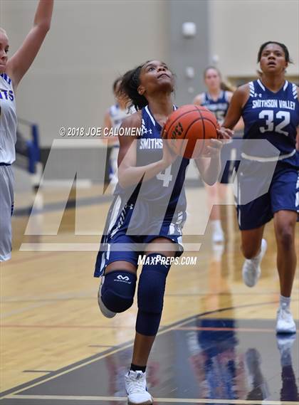 Thumbnail 2 in Smithson Valley vs Alamo Heights (SAISD Basketball Tournament) photogallery.