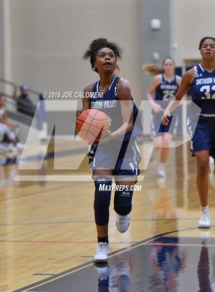 Thumbnail 1 in Smithson Valley vs Alamo Heights (SAISD Basketball Tournament) photogallery.