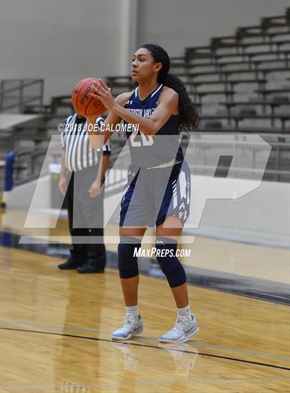 Thumbnail 2 in Smithson Valley vs Alamo Heights (SAISD Basketball Tournament) photogallery.