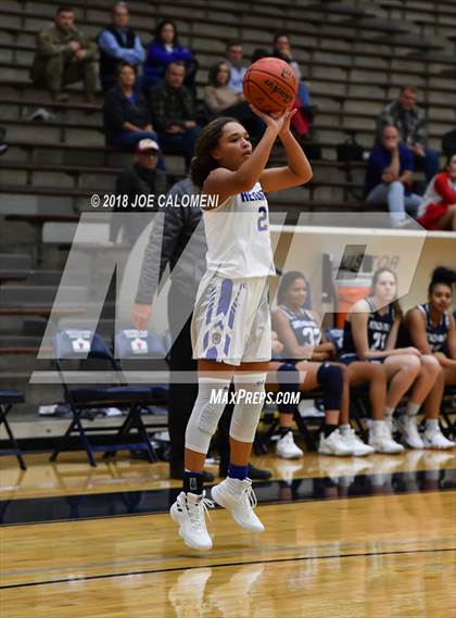 Thumbnail 1 in Smithson Valley vs Alamo Heights (SAISD Basketball Tournament) photogallery.