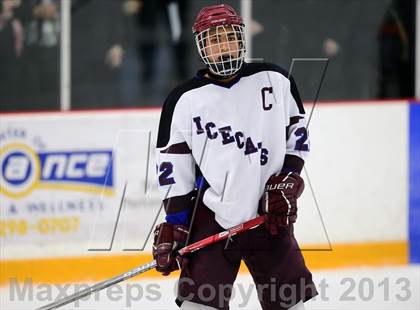 Thumbnail 3 in Guilford vs. Brookfield/Bethel/Danbury (CIAC Division II Quarterfinal) photogallery.