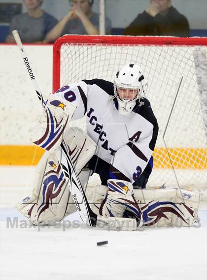 Thumbnail 1 in Guilford vs. Brookfield/Bethel/Danbury (CIAC Division II Quarterfinal) photogallery.