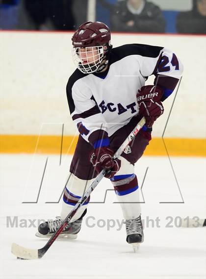 Thumbnail 2 in Guilford vs. Brookfield/Bethel/Danbury (CIAC Division II Quarterfinal) photogallery.