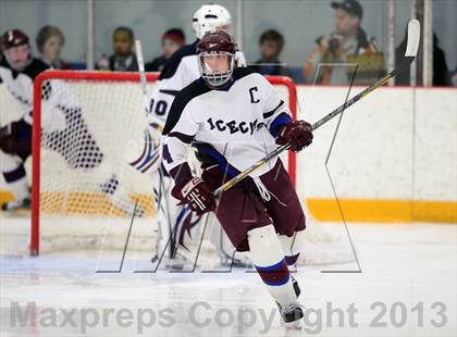 Thumbnail 3 in Guilford vs. Brookfield/Bethel/Danbury (CIAC Division II Quarterfinal) photogallery.