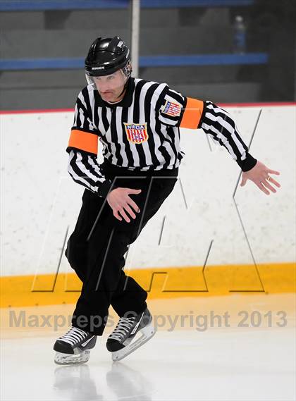 Thumbnail 2 in Guilford vs. Brookfield/Bethel/Danbury (CIAC Division II Quarterfinal) photogallery.