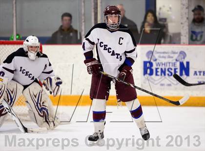 Thumbnail 3 in Guilford vs. Brookfield/Bethel/Danbury (CIAC Division II Quarterfinal) photogallery.