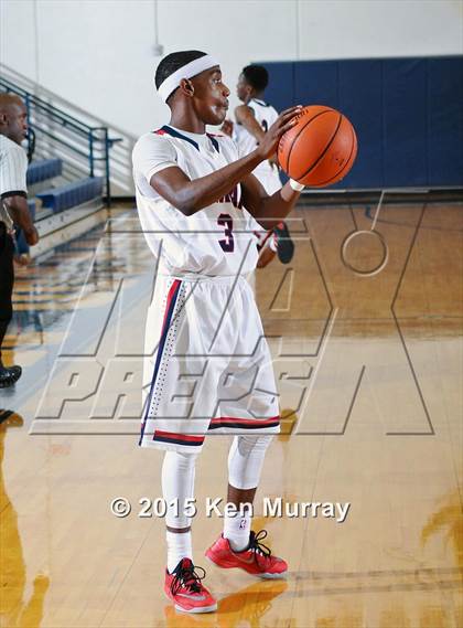 Thumbnail 1 in Lamar vs Brennan (Insperity Holiday Classic) photogallery.