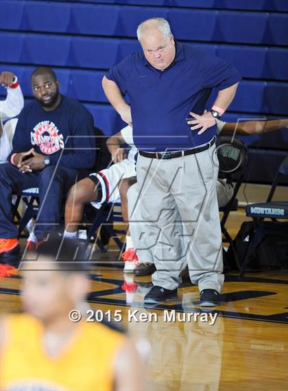 Thumbnail 2 in Lamar vs Brennan (Insperity Holiday Classic) photogallery.