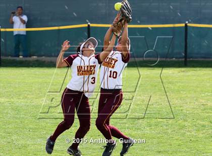 Thumbnail 3 in Valley Christian vs Segerstrom (CIF SS 1st Round Playoff) photogallery.