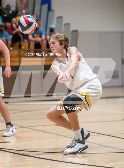 Thumbnail 2 in Francis Parker vs. Del Norte (CIF SDS D1 Championship) photogallery.