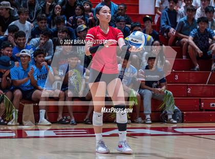 Thumbnail 3 in 'Iolani vs Kamehameha Kapalama (HHSAA Division 1 Final) photogallery.