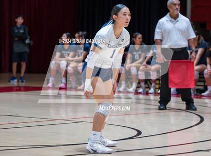 Thumbnail 3 in 'Iolani vs Kamehameha Kapalama (HHSAA Division 1 Final) photogallery.