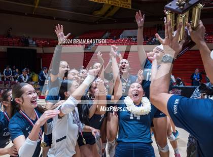 Thumbnail 1 in 'Iolani vs Kamehameha Kapalama (HHSAA Division 1 Final) photogallery.