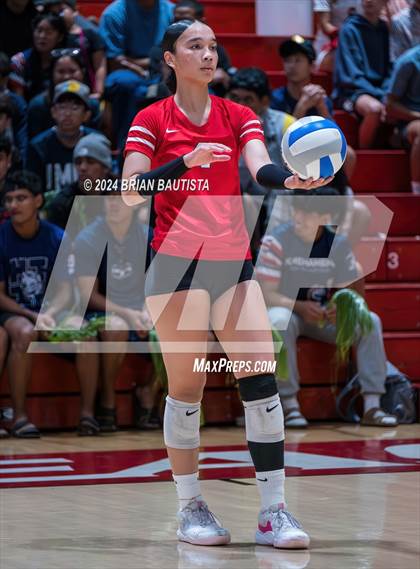 Thumbnail 2 in 'Iolani vs Kamehameha Kapalama (HHSAA Division 1 Final) photogallery.