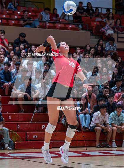 Thumbnail 2 in 'Iolani vs Kamehameha Kapalama (HHSAA Division 1 Final) photogallery.