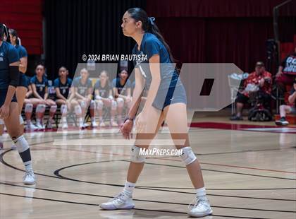 Thumbnail 3 in 'Iolani vs Kamehameha Kapalama (HHSAA Division 1 Final) photogallery.