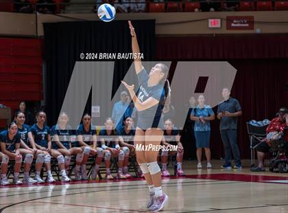 Thumbnail 1 in 'Iolani vs Kamehameha Kapalama (HHSAA Division 1 Final) photogallery.