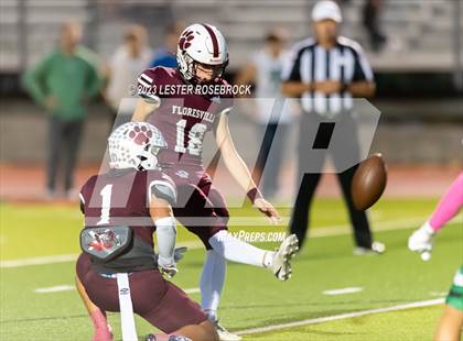 Thumbnail 1 in Pleasanton @ Floresville photogallery.