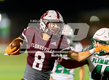 Thumbnail 1 in Pleasanton @ Floresville photogallery.