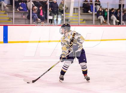 Thumbnail 2 in Braintree vs Malden Catholic (Hingham Showcase) photogallery.