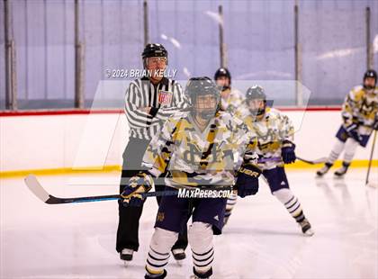 Thumbnail 2 in Braintree vs Malden Catholic (Hingham Showcase) photogallery.