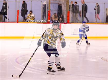 Thumbnail 2 in Braintree vs Malden Catholic (Hingham Showcase) photogallery.