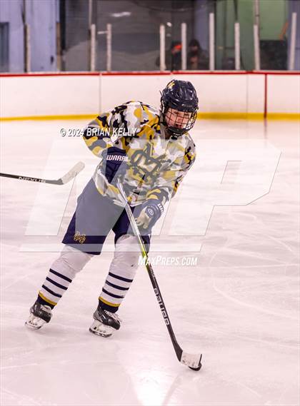 Thumbnail 2 in Braintree vs Malden Catholic (Hingham Showcase) photogallery.