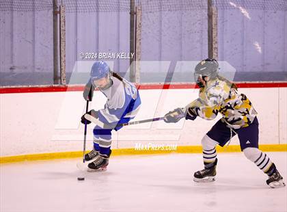 Thumbnail 3 in Braintree vs Malden Catholic (Hingham Showcase) photogallery.