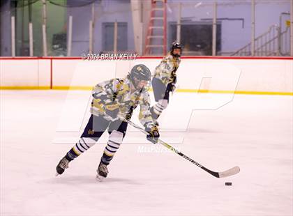 Thumbnail 3 in Braintree vs Malden Catholic (Hingham Showcase) photogallery.
