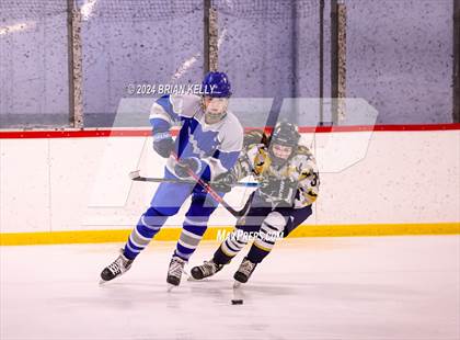 Thumbnail 3 in Braintree vs Malden Catholic (Hingham Showcase) photogallery.