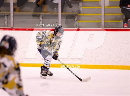 Thumbnail 2 in Braintree vs Malden Catholic (Hingham Showcase) photogallery.