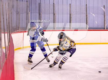 Thumbnail 3 in Braintree vs Malden Catholic (Hingham Showcase) photogallery.