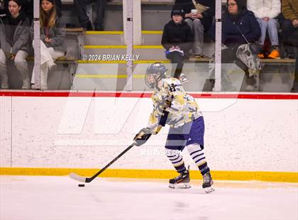 Thumbnail 2 in Braintree vs Malden Catholic (Hingham Showcase) photogallery.
