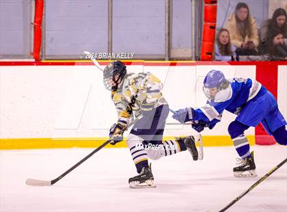 Thumbnail 2 in Braintree vs Malden Catholic (Hingham Showcase) photogallery.