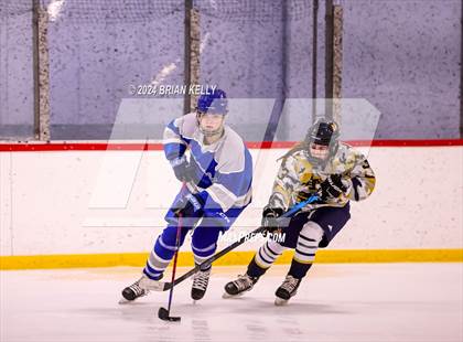 Thumbnail 2 in Braintree vs Malden Catholic (Hingham Showcase) photogallery.