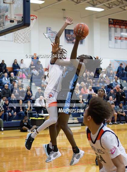 Thumbnail 3 in Seven Lakes vs Paetow photogallery.
