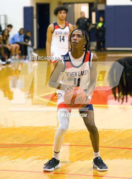 Thumbnail 3 in Seven Lakes vs Paetow photogallery.