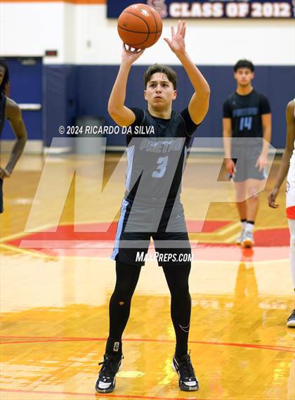 Thumbnail 1 in Seven Lakes vs Paetow photogallery.