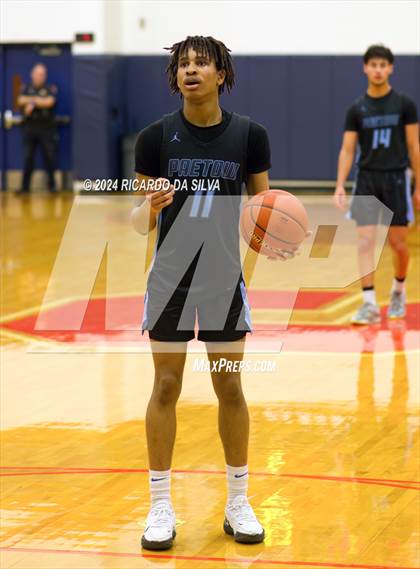 Thumbnail 2 in Seven Lakes vs Paetow photogallery.
