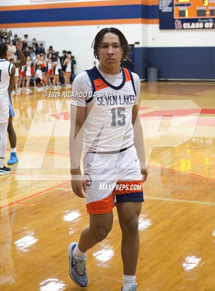 Thumbnail 1 in Seven Lakes vs Paetow photogallery.